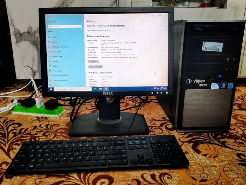 I'm selling All computer system with CPU LCD and Accessories 3