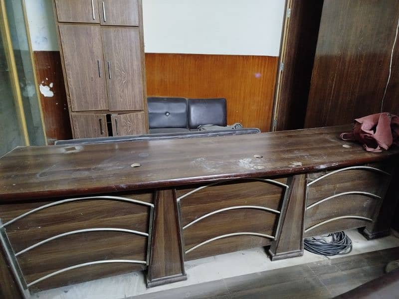 office Table for sale 2