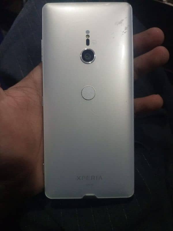 Xperia x4 8/10 condition non pta 4/64. 4