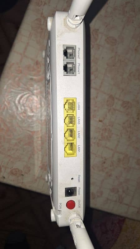 PTCL FLASH FIBER DEVICE SECOND HAND BUT JUST LIKE NEW WITH BOX 2