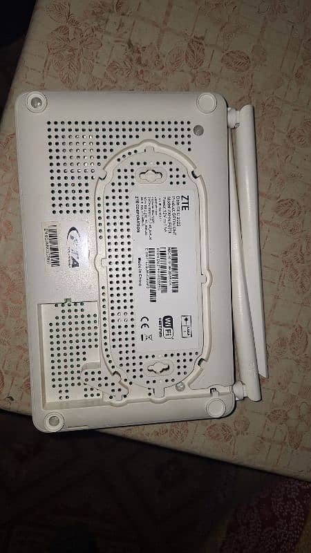 PTCL FLASH FIBER DEVICE SECOND HAND BUT JUST LIKE NEW WITH BOX 3