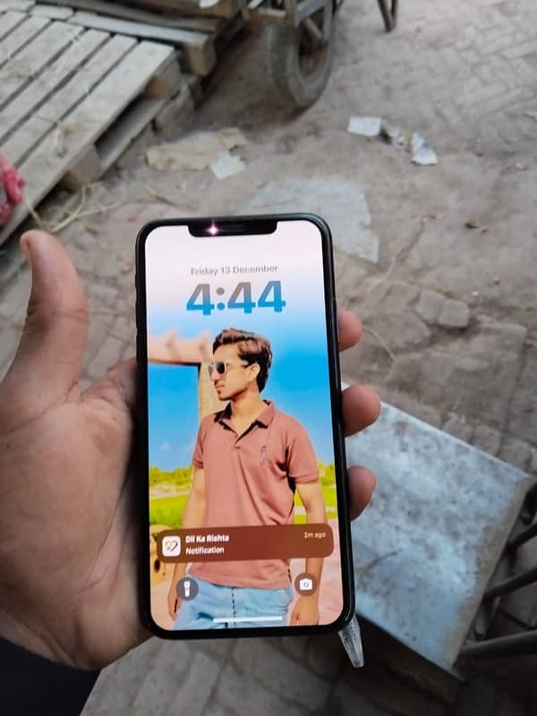 iphone 11 pro max 6