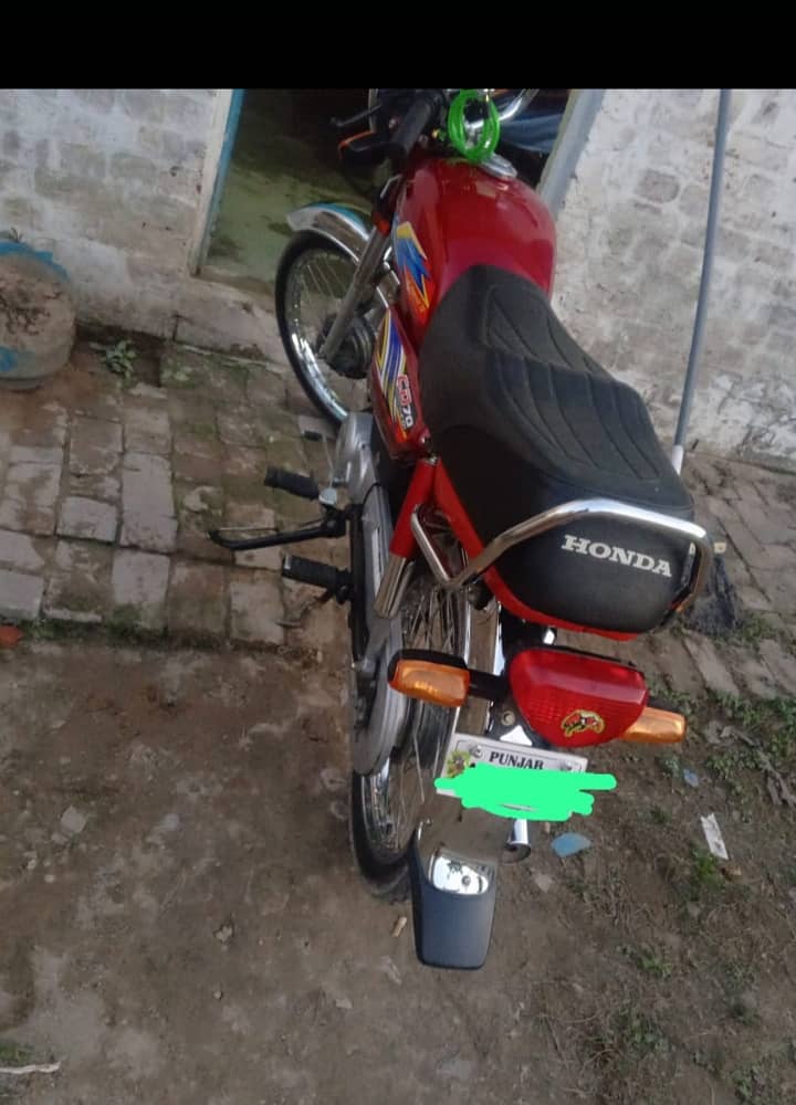 Honda 70 red clar 3