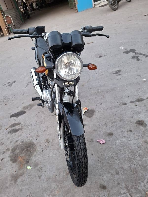 ybr 125z dx all ok lush condition no any fault new bike 14