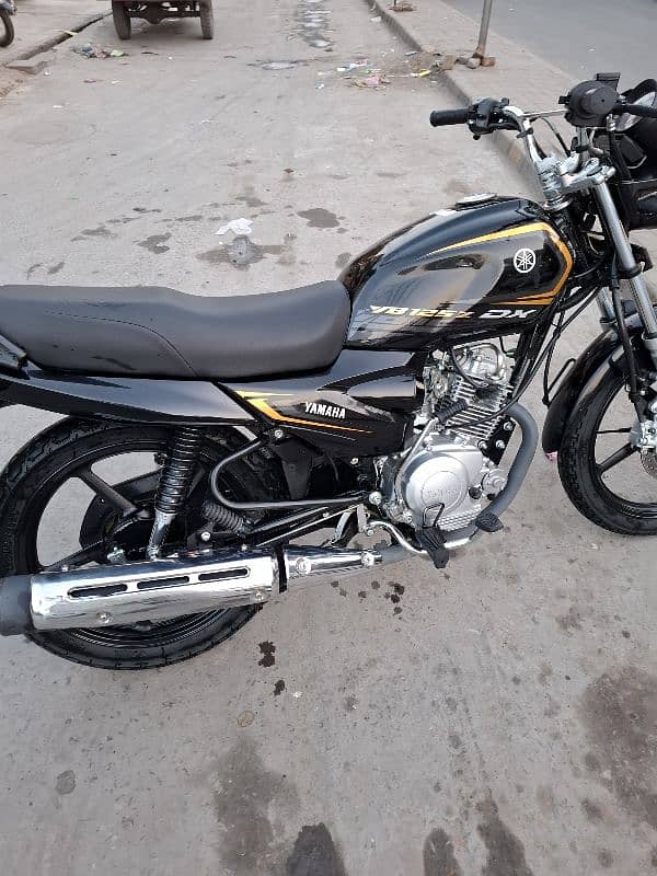 ybr 125z dx all ok lush condition no any fault new bike 16