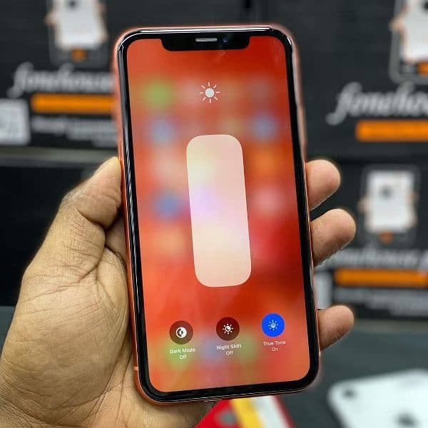 iphone XR 64GB pta approved 10/10 condition Whatsapp 0322 1185228 2