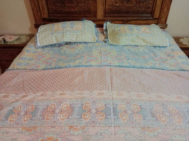 Fancy Bed Sheets | Floral Pattern | Embroidered 3