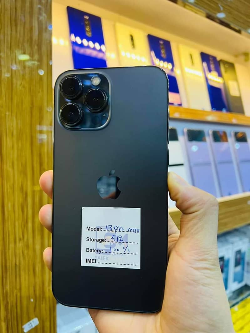 Hmary Pass iPhones ka Stock availabale hai, jis bhai ko IPhone chahye 4