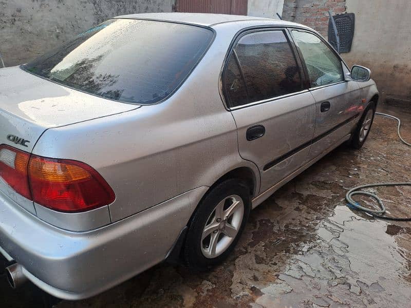 Honda Civic VTi 1999 4