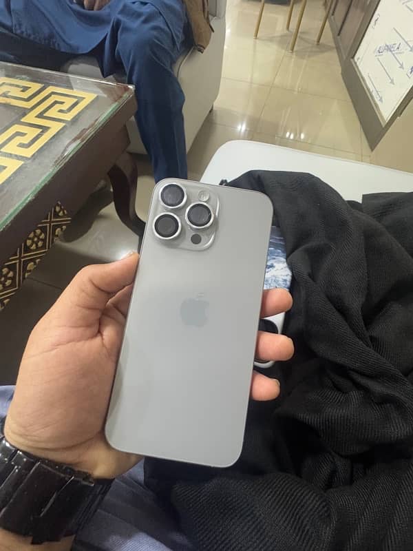 i phone 15 pro max natural titanium 1