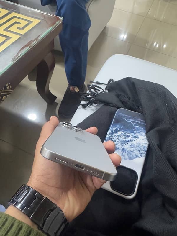 i phone 15 pro max natural titanium 2