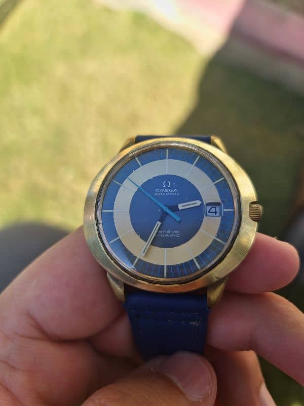 Omega geneve dynamic gold and blue 1