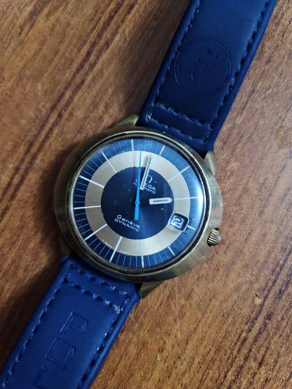 Omega geneve dynamic gold and blue 3