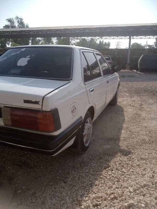 Nissan Sunny 1986 11