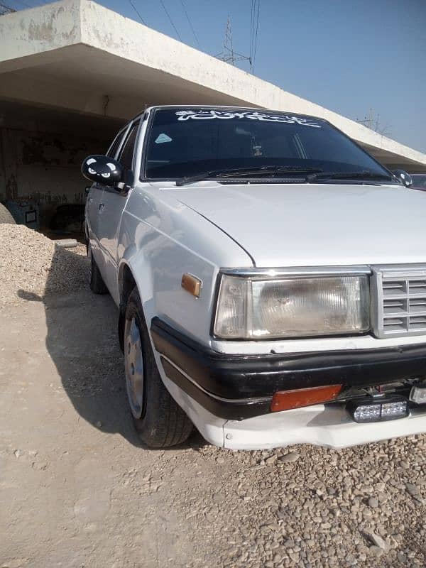 Nissan Sunny 1986 12