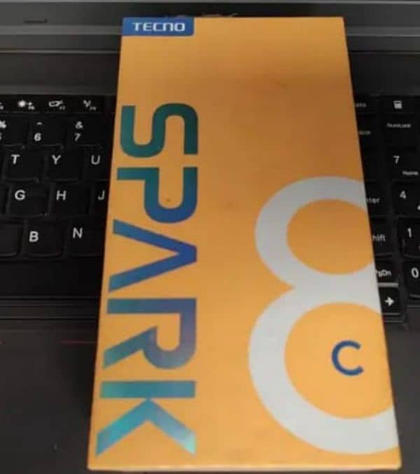 Tecno Spark 8C 3+1 64gb ha 5000MaH battery ha with box all ok ha 4