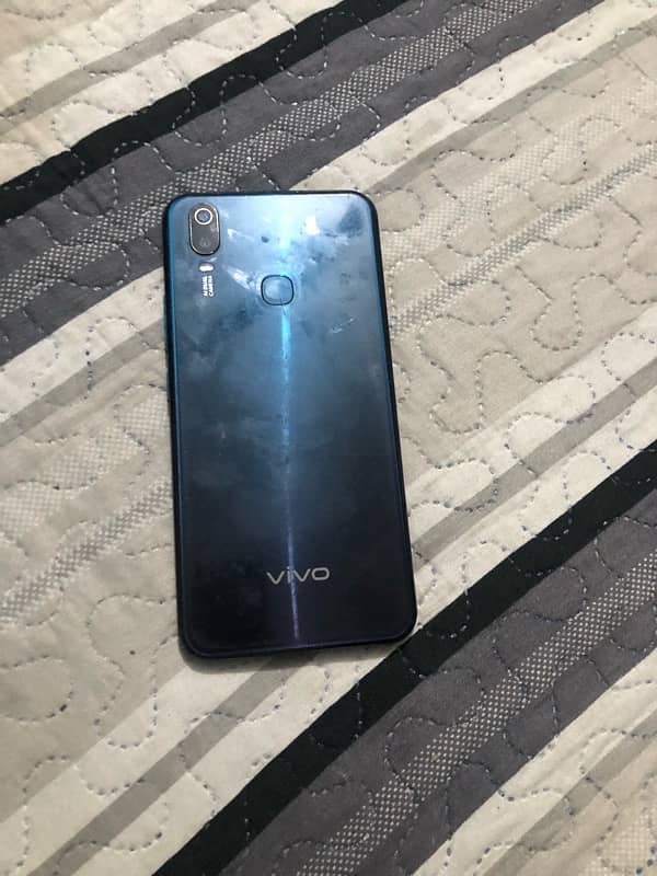 vivo y11 in good condition pta approved 2