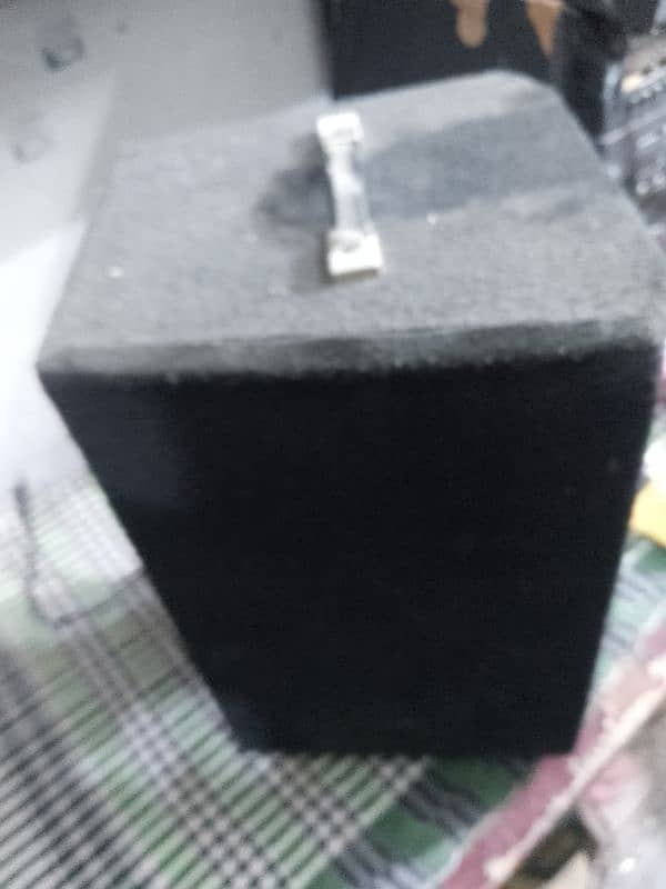 Bluetooth speaker for sale urgent 3