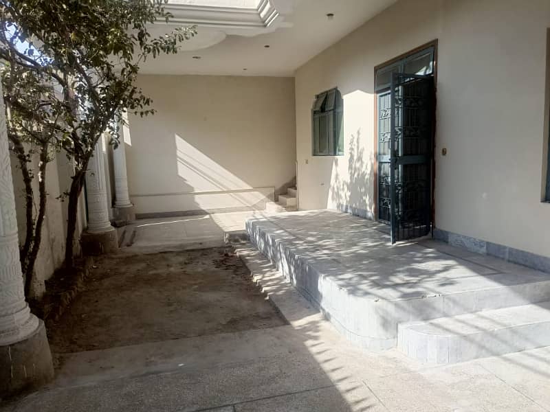 12 Marla Single Storey Full House Available For Rent (Near Packages Mall) 3