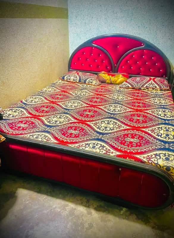 BED FOR SALE HA CONDITION 10/9 SHESHAM KA BED HAA 1