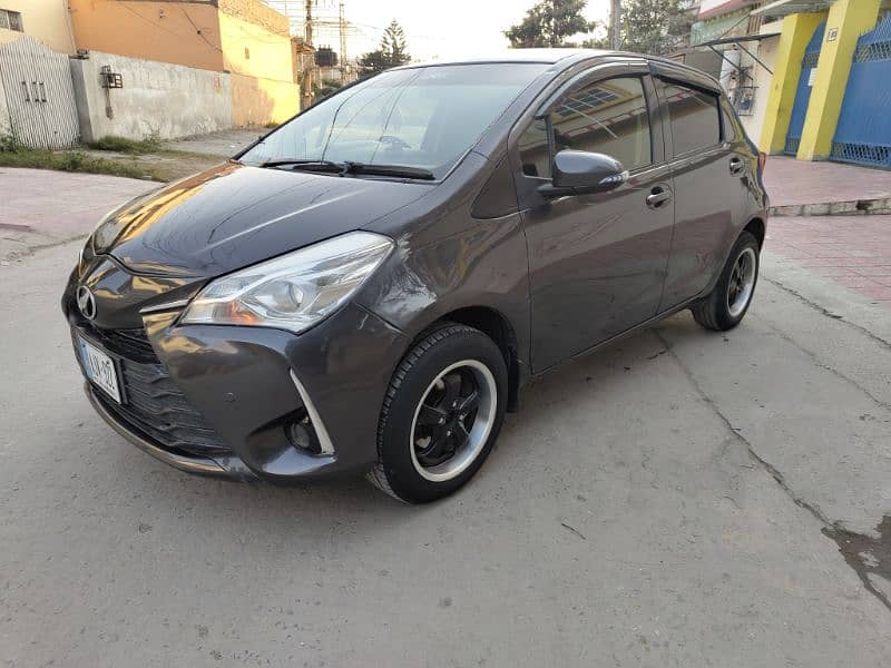 Toyota Vitz 2015 7