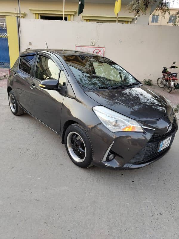 Toyota Vitz 2015 10