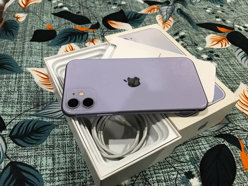 IPhone 11 waterpack non pta factory unlock 81 B. H with box charger 8