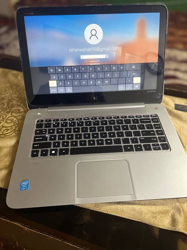 Laptop in excellent condition for sale 1