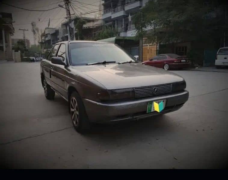 Nissan Sunny 1990 4