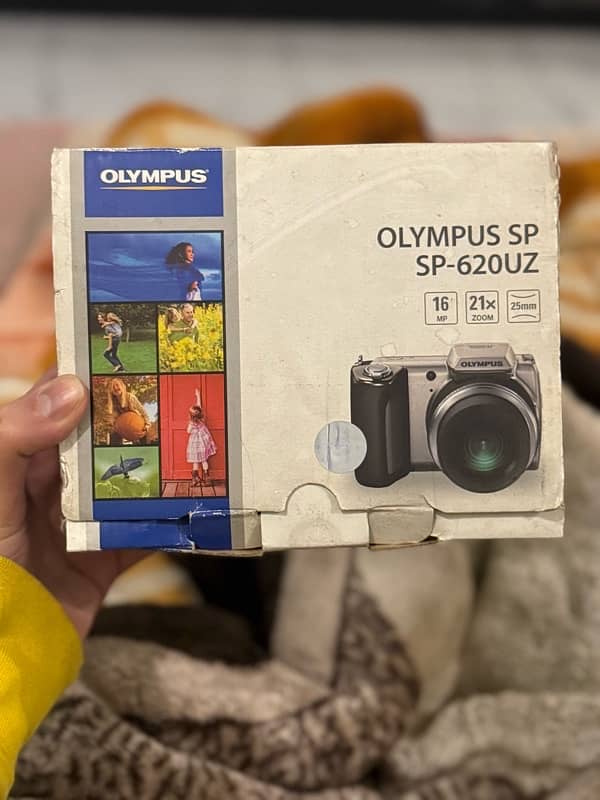 Olympus SP - 620UZ (16 MP & 21x zoom) 8