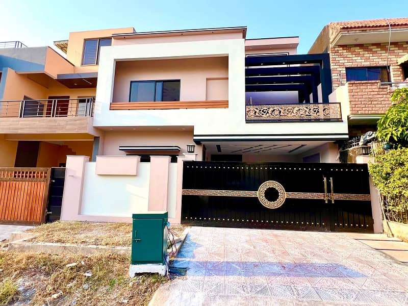 8 MARLA LUXURY BRAND NEW HOUSE FOR SALE MULTI F-17 ISLAMABAD ALL FACILITY AVAILABLE CDA APPROVED SECTOR MPCHS 6