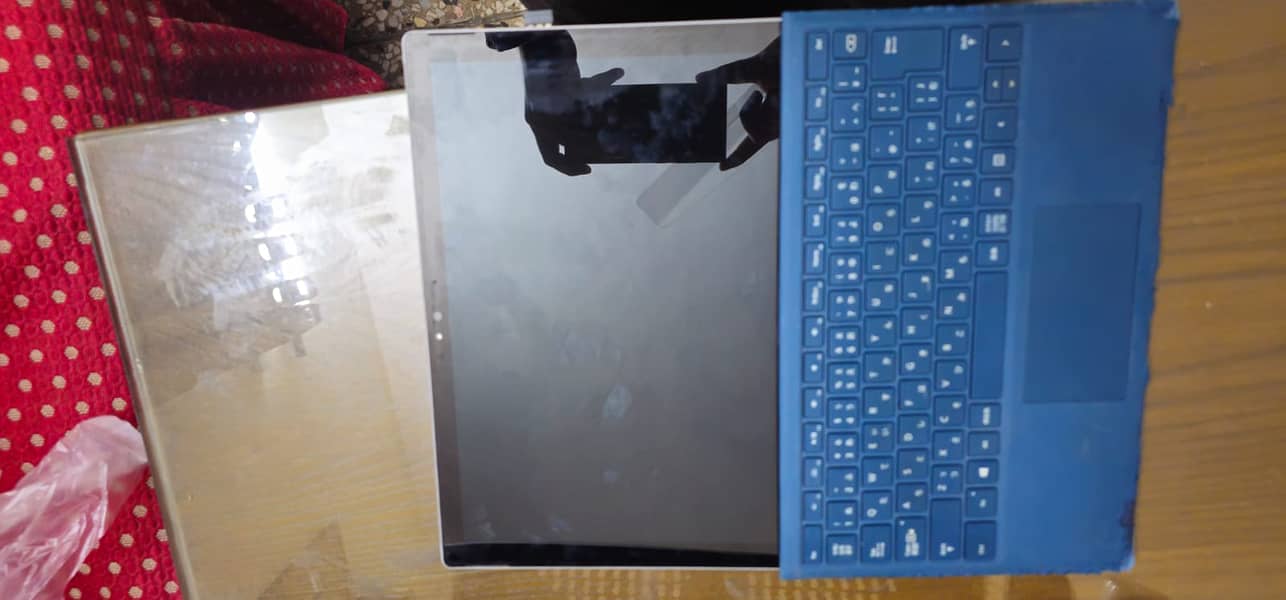 Microsoft Surface pro 4 Core i5 With Pen - Touch and Type - Detachable 1