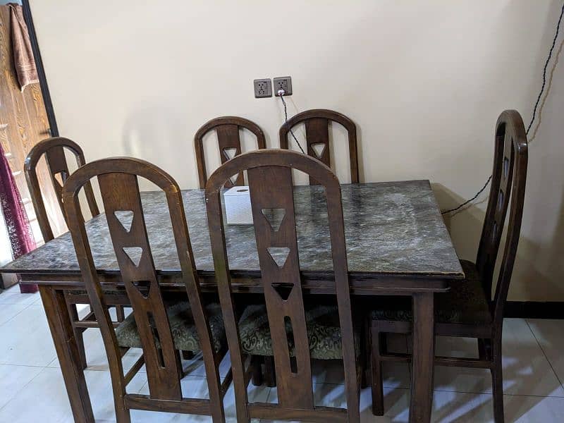 used dinning table 0