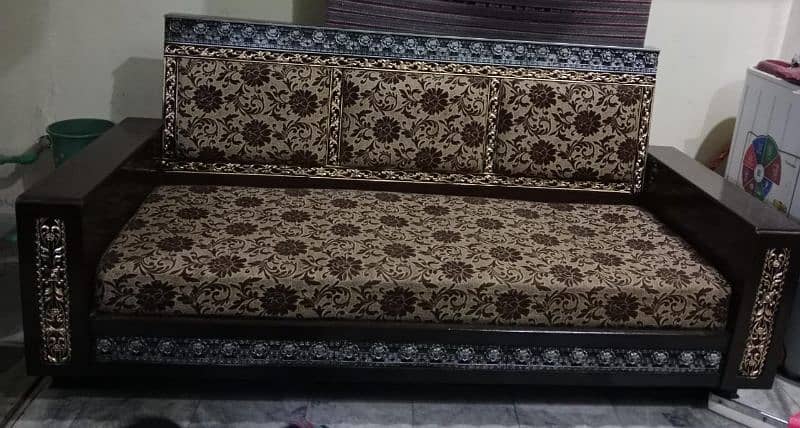 5 seater sofa set with 2 small table and 1 large table 2