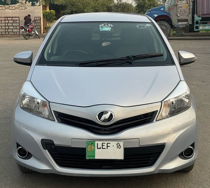 Toyota Vitz 2013 0