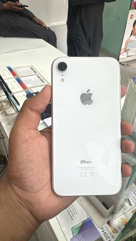 iPhone XR 64gb pta 0