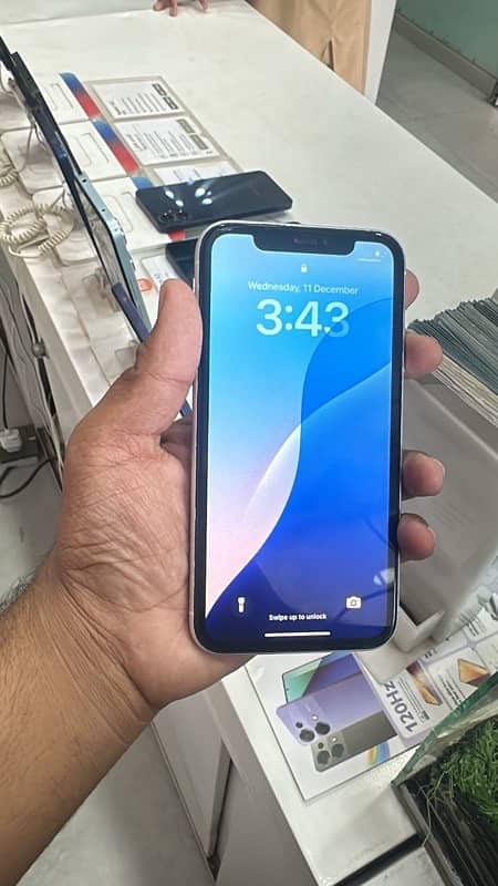 iPhone XR 64gb pta 5