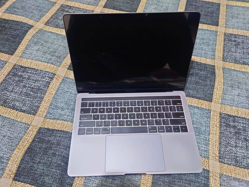 MacBook Pro 2019 0