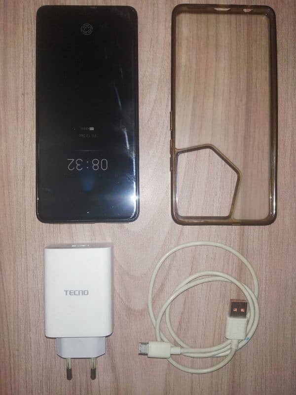 tecno camon 20   8/256 GB + 4 GB extendable 8