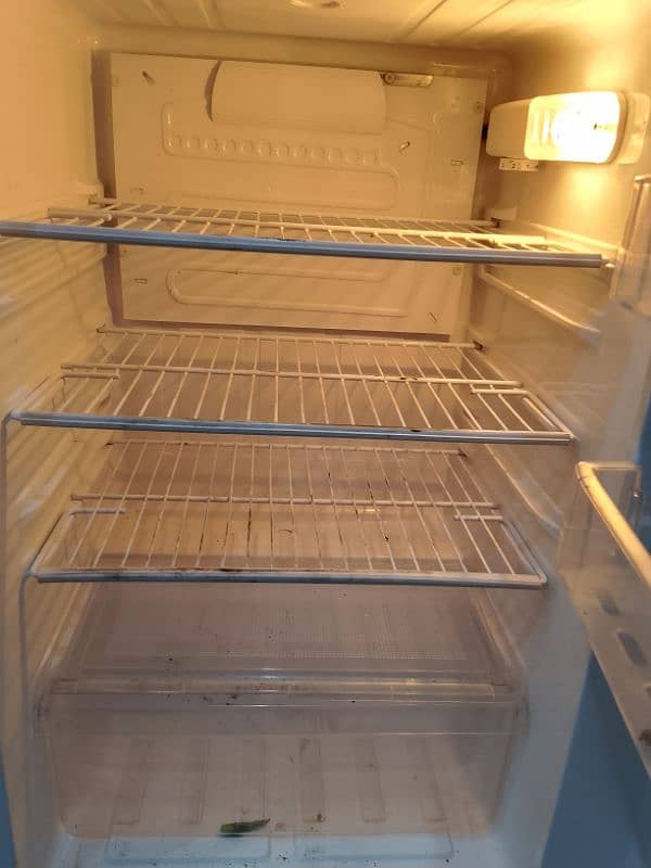 Sell refrigerator 1