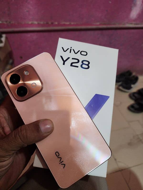 vivo y 28 with year waranty 0