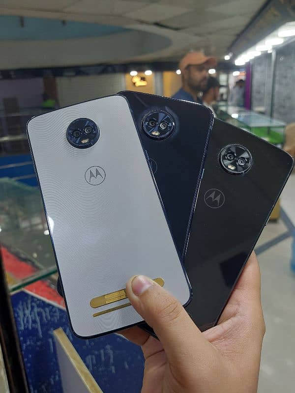 Moto Z3play 6/128  Dual Sim 4