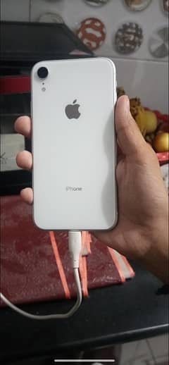 iPhone XR pta 64 battery 80+ 10by9