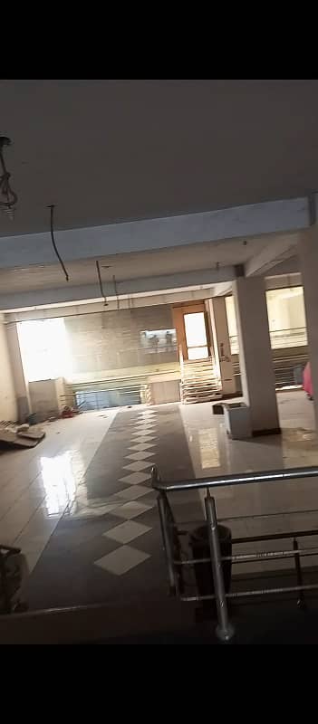 Grab the opportunity of this Lavish 7000 Sqft commercial space on Susan road, Faisalabad 4