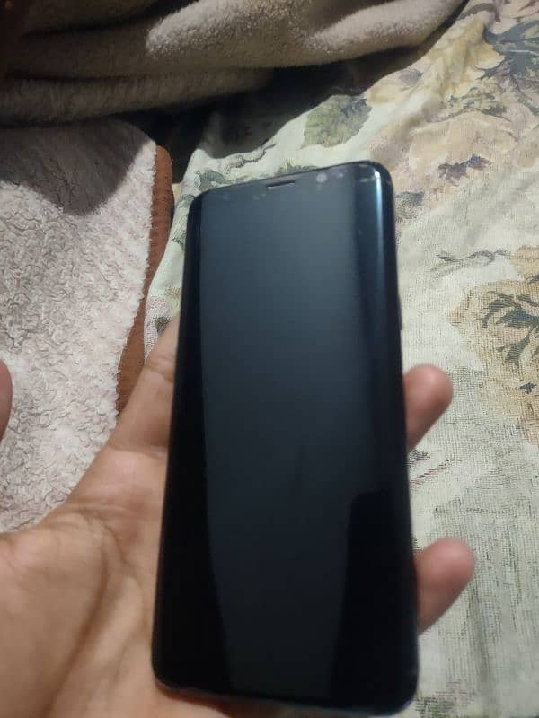 Samsung S8 With Box and Charger 6