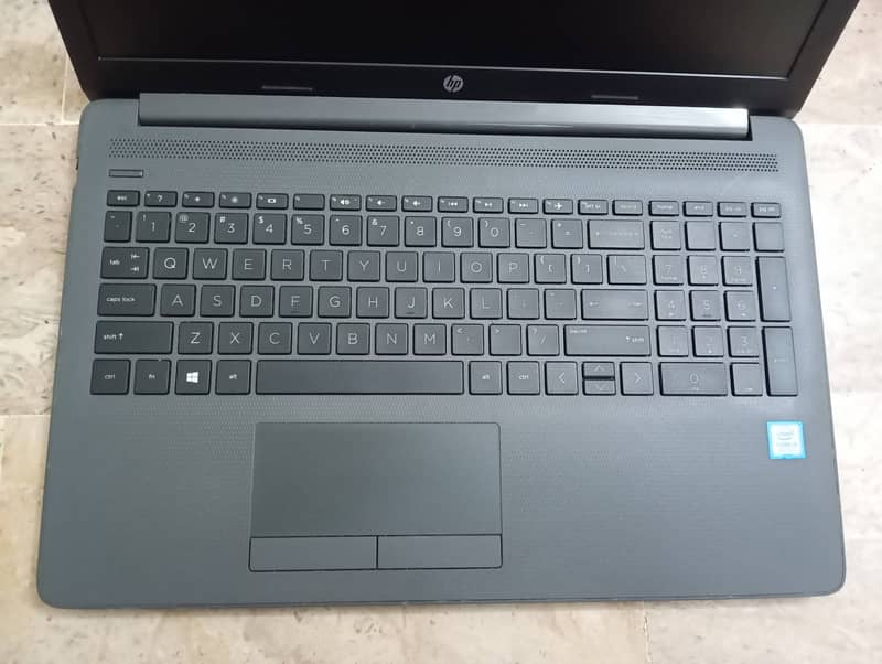 Hp ProBook 250 g7. core i5 (8th generation)08gb DDR4,1 TB HDD 4