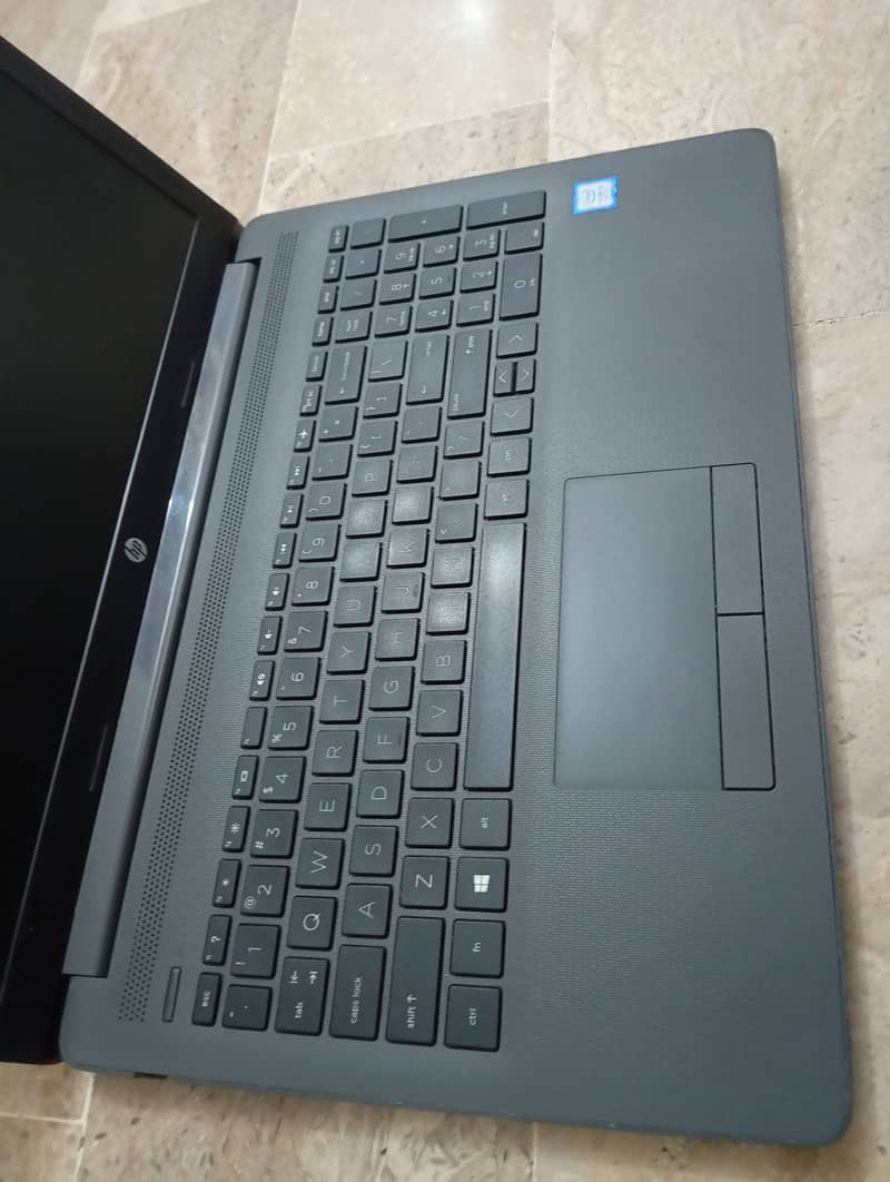 Hp ProBook 250 g7. core i5 (8th generation)08gb DDR4,1 TB HDD 5