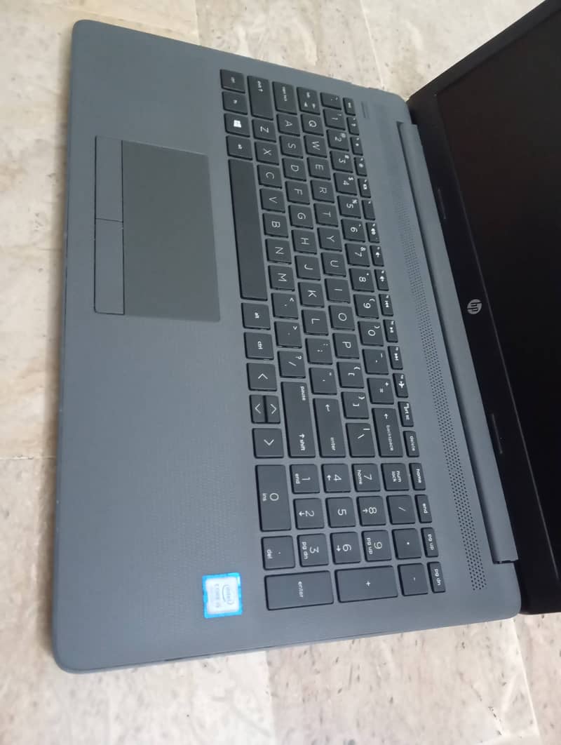 Hp ProBook 250 g7. core i5 (8th generation)08gb DDR4,1 TB HDD 9