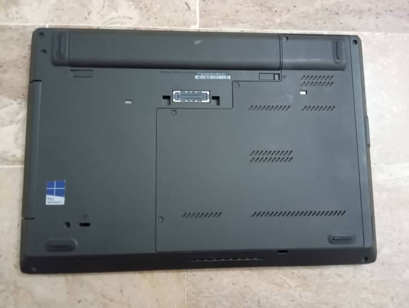 Lenovo Thinkpad L440 core i5 (4th generation) 2