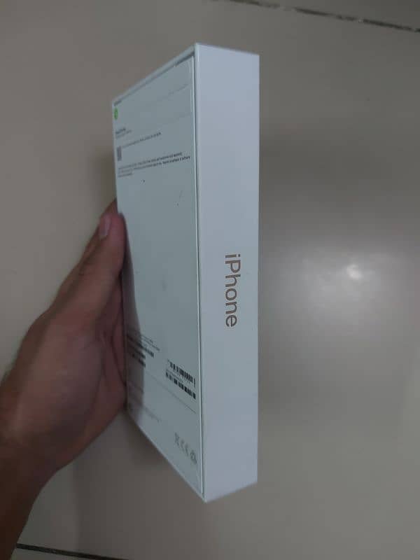 iPhone 16 Pro Max - Dresert Titanium - 256 GB - Mercantile PTA 2